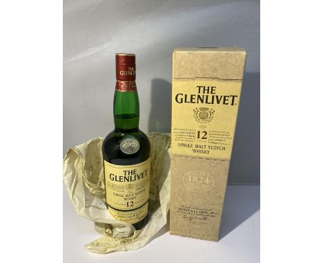 A 70CL BOTTLE OF THE GLENLIVET 12 YEAR AGED SINGLE MALT SCOTCH WHISKY 40% VOL IN BOX 