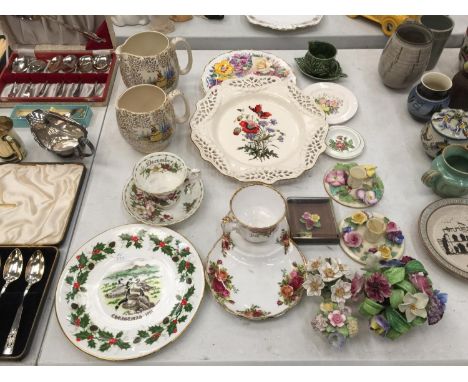 A QUANTITY OF CERAMIC AND CHINA ITEMS TO INCLUDE ROYAL ALBERT 'OLD COUNTRY ROSES' AND 'CHRISTMAS ROSE', FLORAL CANDLE HOLDERS