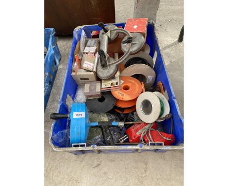AN ASSORTMENT OF TOOLS TO INCLUDE CABLE, SOLDERING IRON AND LIGHTS ETC 