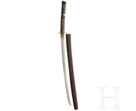 Katana, Japan, Klinge um 1480  Klinge Shinogi Tsukuri, Chu Kissaki, Torii Zori, Hada verputzt und nicht zu erkennen. Chu Sugu
