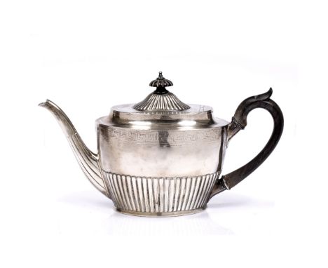 Silver teapot with half fluted decoration, London 1805, 649g
