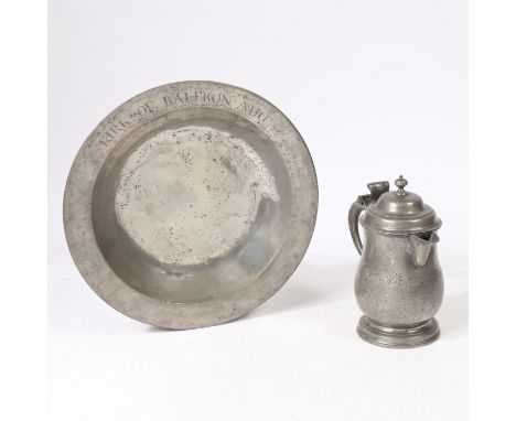 The tankard of tulip form, with single-curve handle and hooded-ball terminal, knopped double-domed lid, and solid chair-back 