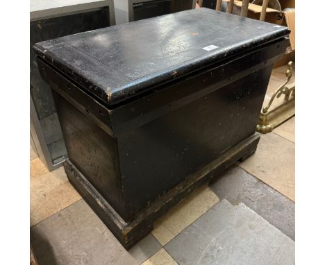 A Victorian pine fitted tool chest 