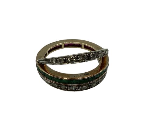 An unmarked yellow metal and gem set flip ring. Size P. 5.5g. 
