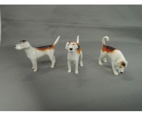 Three Beswick studies, Foxhounds, first version 944 and 942 x two