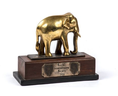 Bronze-Elefant- Reichskolonialtagung 1938 Sockel mit Plakette , 20 x 23 cm.