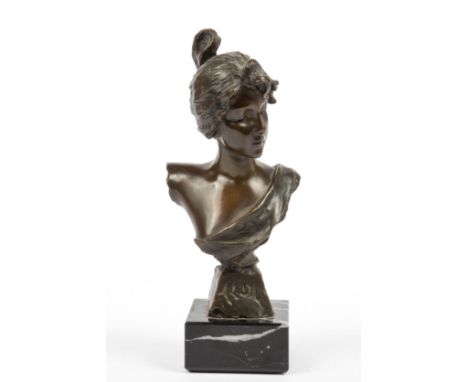 Villanis, Emmanuel  (1858 - 1914) Bronze Skulptur "ALDA" im Sockel bezeichnet. Gesamthöhe.:   26 cm.