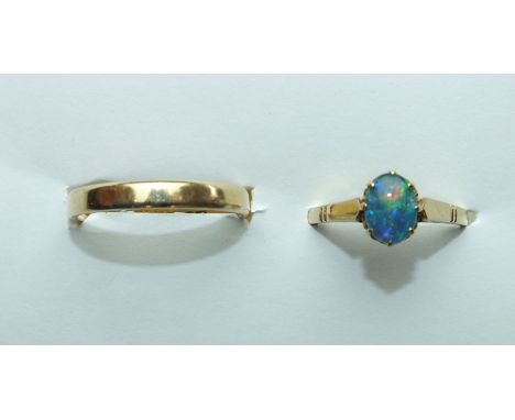 A 9ct gold ring set opal triplet, size O½ and a 9ct gold ring, size O½, 4.6g, (2).