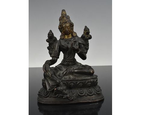 Bodhisattva Manjusri. Lolita Asana. Vitarka Mudra. Bronze mit Vergoldungsresten. Tibet/Nepal, 19. Jh. H 13 cm