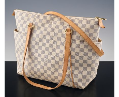 Louis Vuitton Tasche Totally. Canvas Damier Azur. Besch. an einem Riemen. 30 x 40 cm