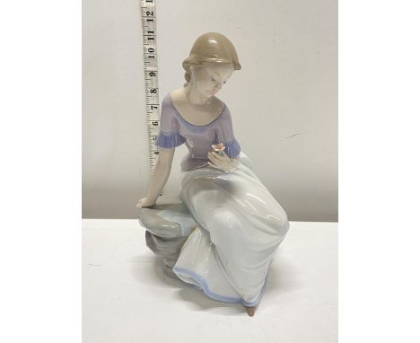 A large Nao figurine 1392, shipping unavailable