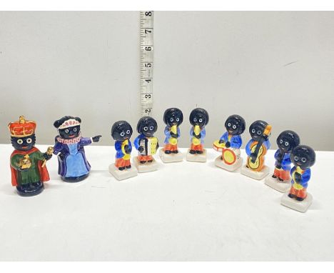 A selection of vintage Carltonware Robinsons band figures and two other (10 pieces in total)