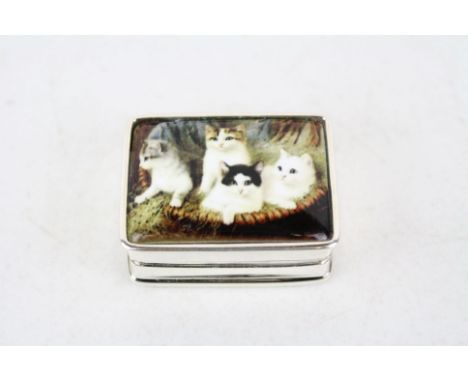 Silver and enamel lidded pill box with cat decoration 