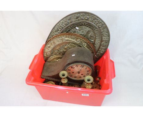 Art Deco Sanders Goldsmiths mantle clock, brass &amp; copper trays and quantity of brass &amp; copper items to include candle