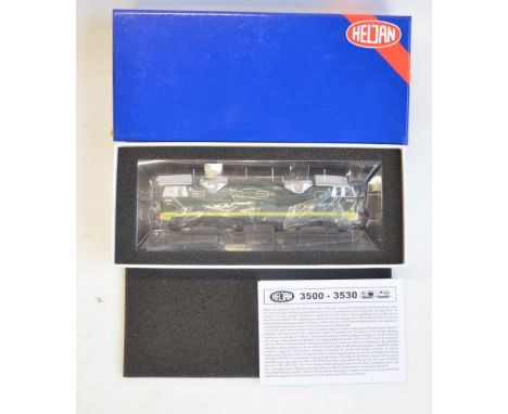 Heljan OO gauge Item 3517 (8 DCC) Class 35 Hymek loco D7026 BR Green with small yellow panels in mint condition with instruct