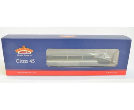 Bachmann DCC Sound OO gauge electric diesel locomotive model 32-678DS Class 45 D55 "Royal Signals" BR green livery in near mi