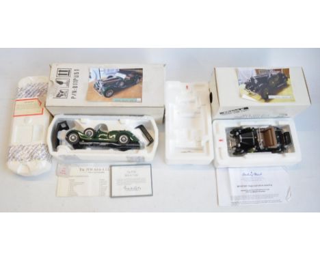 2 boxed 1/24 scale  diecast model cars to include Franklin Mint 1938 Alvis 4.3 Ltr and Danbury Mint 1931 Ford Model A Deluxe 