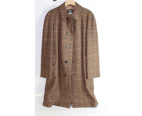 Burberry brown houndstooth pattern overcoat, made from Burberry's Scottish cheviot, Chest size 40/41.5 