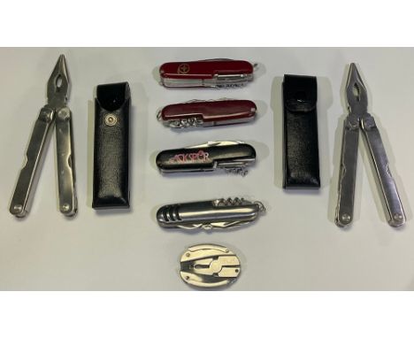 Collection of utility knifes and multi tools (7) 