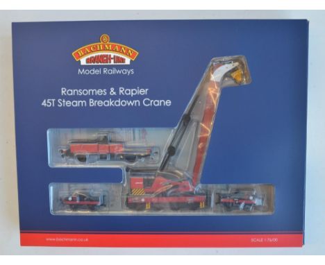 Bachmann OO gauge 38-803 Ransomes &amp; Rapier 45 Ton Steam Crane R.S. 1097'45 BR signal red. Model as new/unused, box mint 