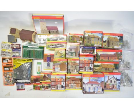 Collection of OO gauge model railway scenic accessories from Hornby, Hornby Skaledale, Bachmann Scenecraft, Noch, Gaugemaster