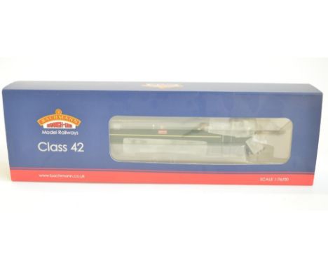 Bachmann OO gauge DCC On Board electric diesel locomotive model 32-051DC Class 42 Warship D867 "Zenith" BR green livery in mi