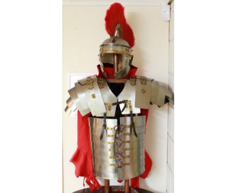 Full suit of Roman Centurion armour, helmet with plumage, Lorica Segmentata, Balteus, Baltea, Tunica, dagger with brass handl