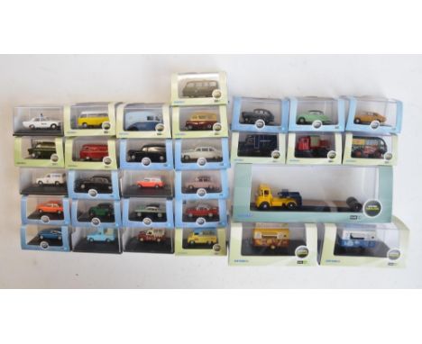 Thirty 1/76 scale OO gauge diecast vehicle models from Oxford Diecast to include Commercial, Haulage and Automobile Company r