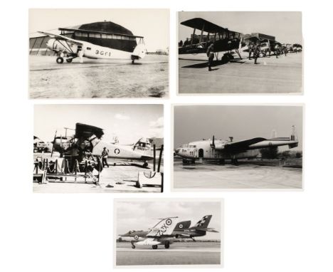 * Black and White Photographs. A collection of approximately 1,000 unsorted black and white prints, various sizes up to 7 x 5