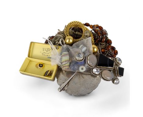 A quantity of costume jewellery - including a pair of gilt and enamel cufflinks and sundry items, (qty)
