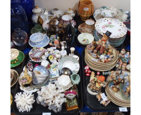 A collection of ornaments, dishes, shells etc Condition Report:No condition report available.