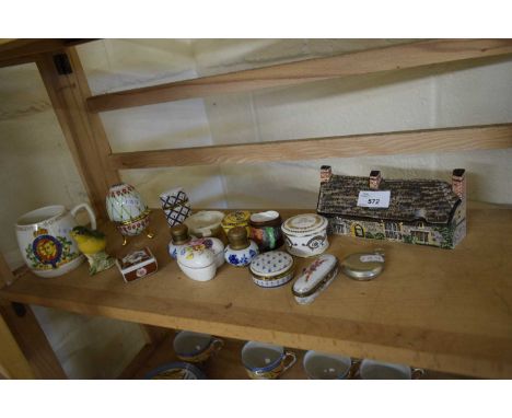 MIXED CERAMICS AND ENAMEL PILL BOXES ETC