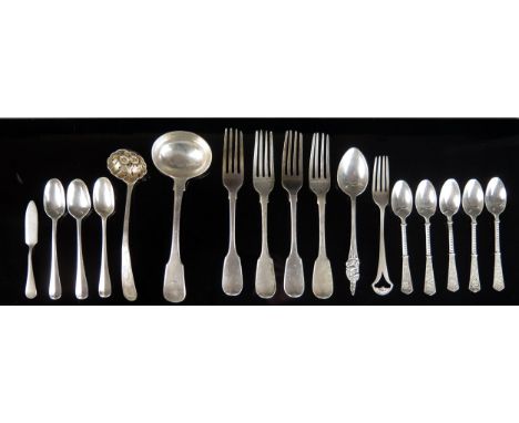 A collection of silver flatwares, 381gms, 12.28ozsvarious makers and dates, includes four Fiddle pattern desert forks, sauce 