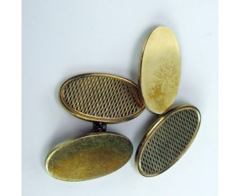 A Pair of 9ct Gold Cufflinks with engine turned decoration, hallmarked, 11.48g 