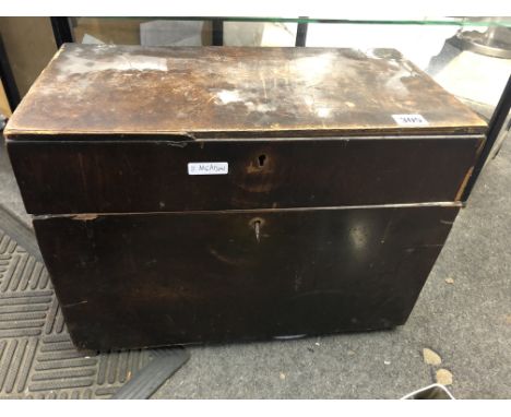 ENGINEERING TOOL BOX WITH DRAWERS OF ENGINEERING TOOLS 