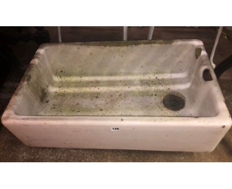 CERAMIC BELFAST SINK