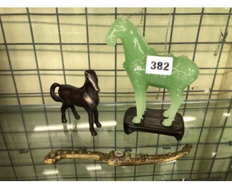 JEWELLED MINIATURE KANJAR, BRONZED MODEL OF A HORSE AND A JADE TYPE TANG HORSE A/F