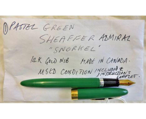 Pens - Pastel green Schaeffer 'Admiral' snorkel fountain pen. 14K gold nib. Made in Canada, in used condition, including inst