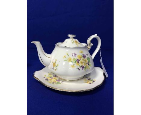 ROYAL ALBERT TEA SERVICE
