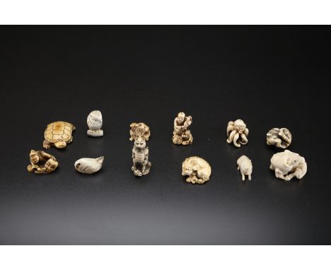 Arte Giapponese. A group of ivory netsuke depicting various animals  Japan, 19th centruy . Including: a owl 3,5 X 2 cm a wal