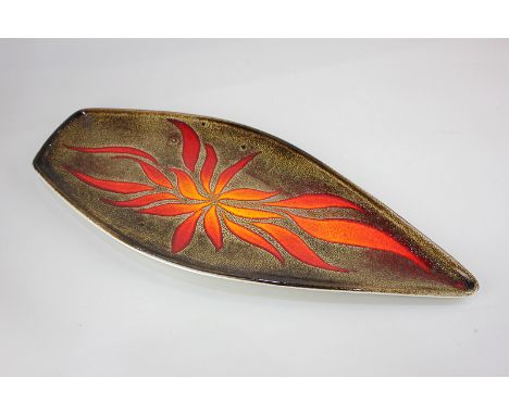 A Poole Pottery Aegean pattern dish, spearhead form with orange and red flame decoration on mottled brown ground, 43cm