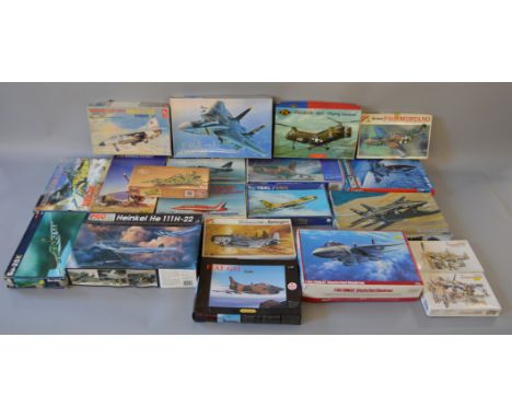 20 x unmade assorted 1:48 scale model kits, mainly aircraft. Viewing recommended.