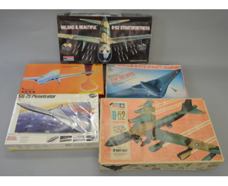 5 x Assorted 1:72 scale model aircraft kits. Viewing recommended