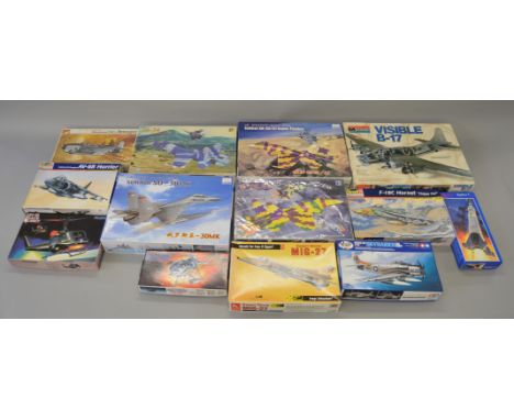 13 x Assorted 1:48 scale model aircraft kits, various manufacturers. Viewing recommended