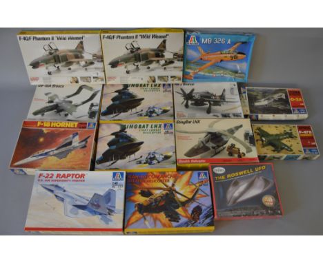 22 x Italaerei / Testors 1:48 scale model aircraft kits. Viewing recommended.