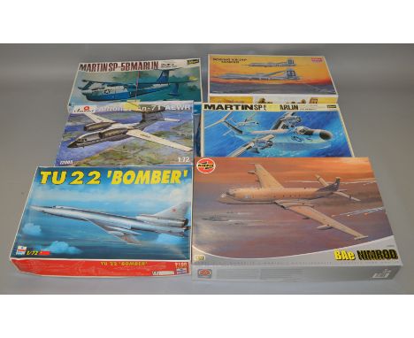 6 x Assorted 1:72 scale model aircraft kits, various manufacturers. Viewing recommended