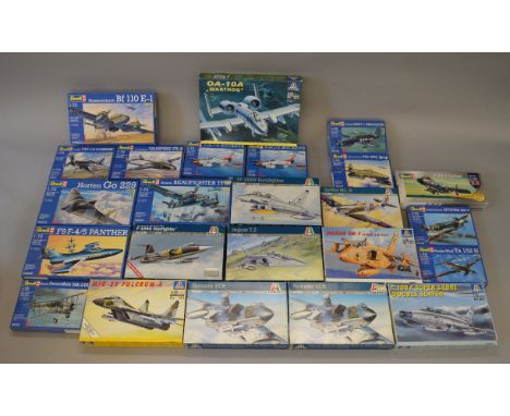 Twenty four boxed Revell and Italeri 1:72 scale model military aircraft kits, some boxes sealed with opened boxes being unche