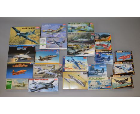 Twenty two 1:72 scale model military aircraft kits by Tamiya, Frog, Matchbox and others. Kits unchecked for completeness with