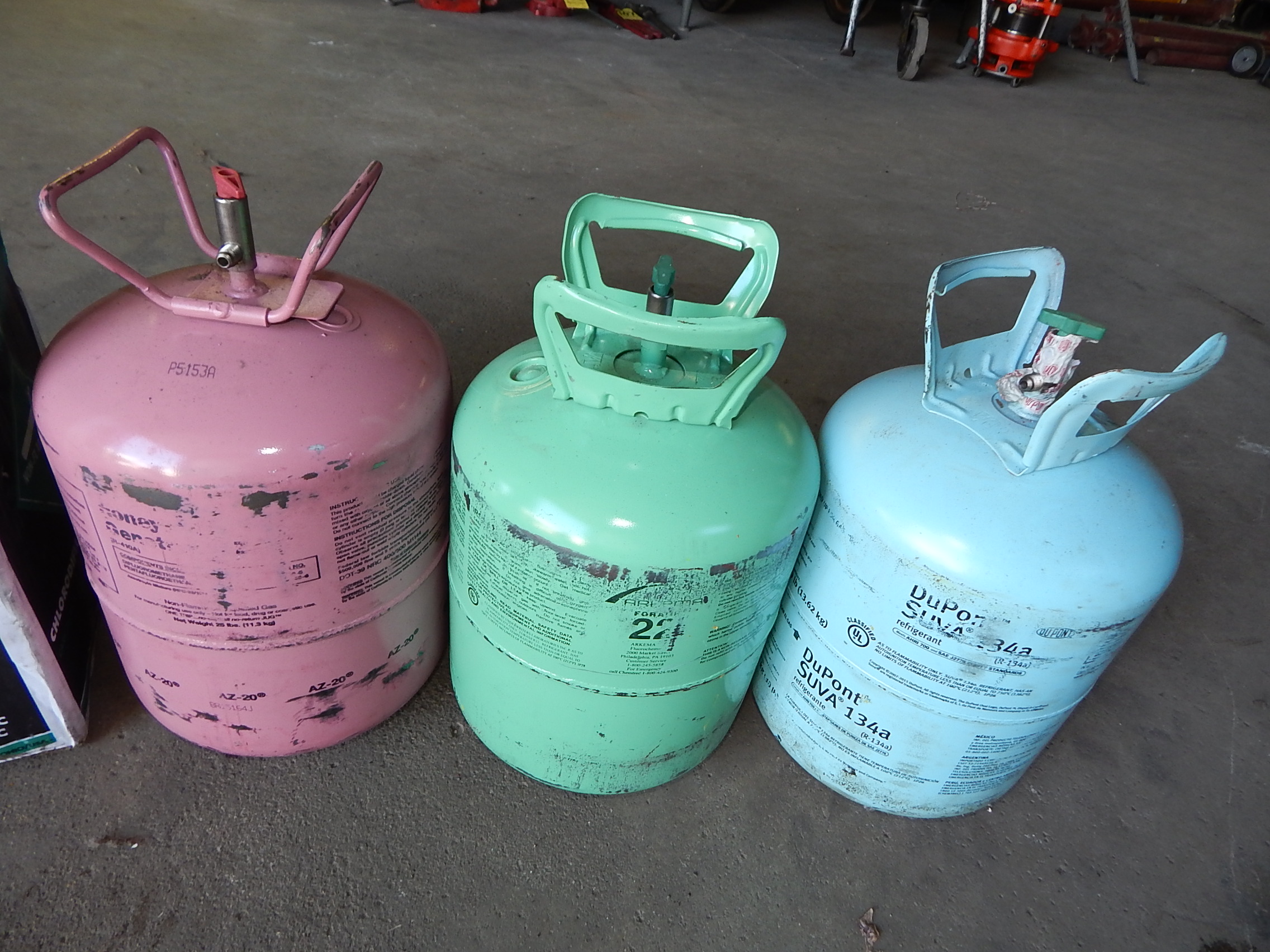 (7) Refrigerant Tanks