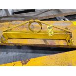 44" Spreader Bar w/ Corner Chain Hooks